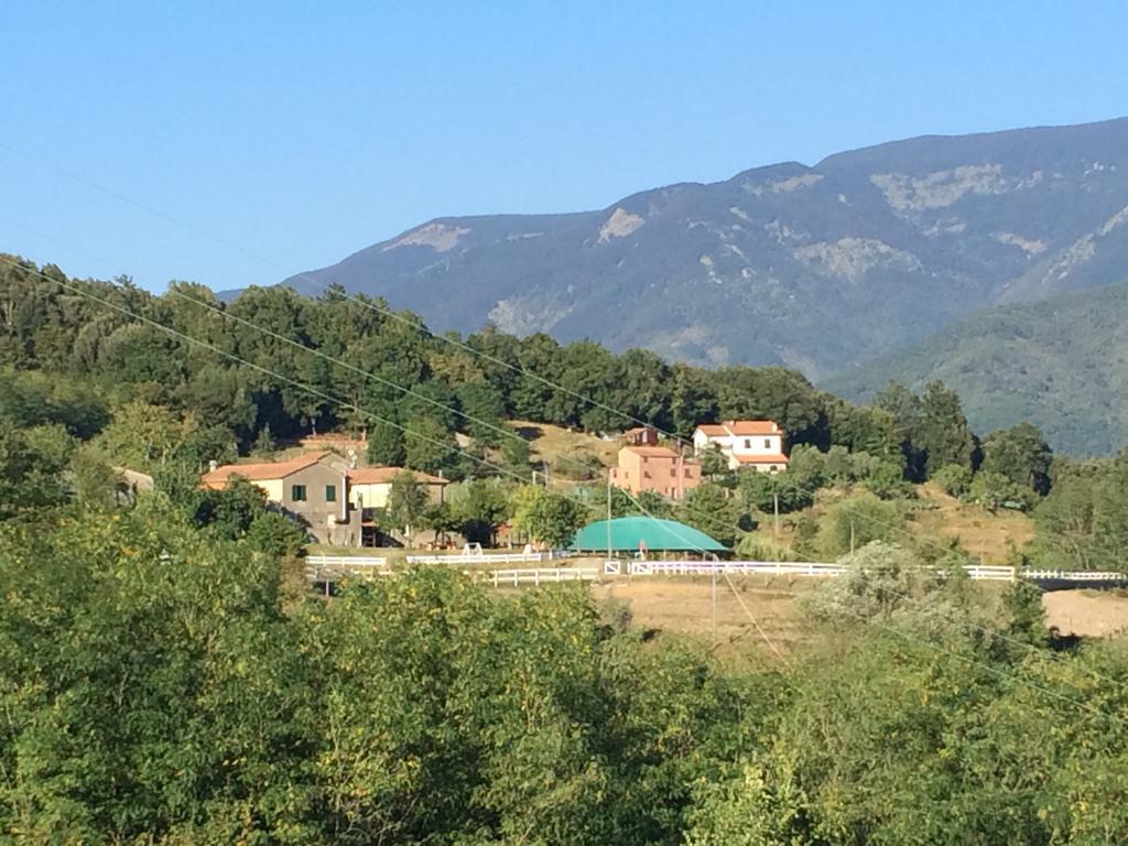 Agriturismo Dei Legi San Pietro Vara Exterior photo