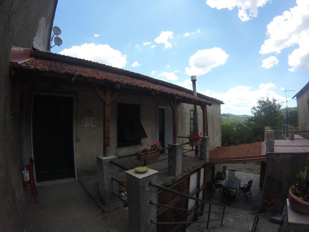 Agriturismo Dei Legi San Pietro Vara Exterior photo